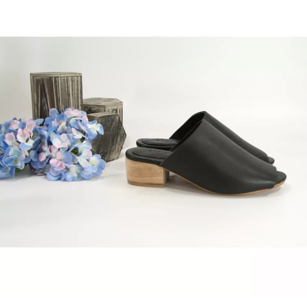 St. Agni Nao Black Leather mules sz 37